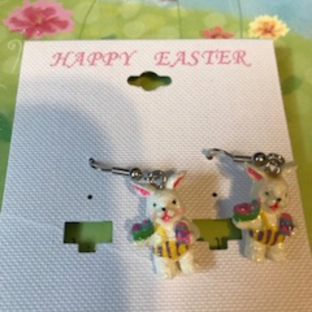 2/10$ NWT Easter Bunny Dangle Earrings